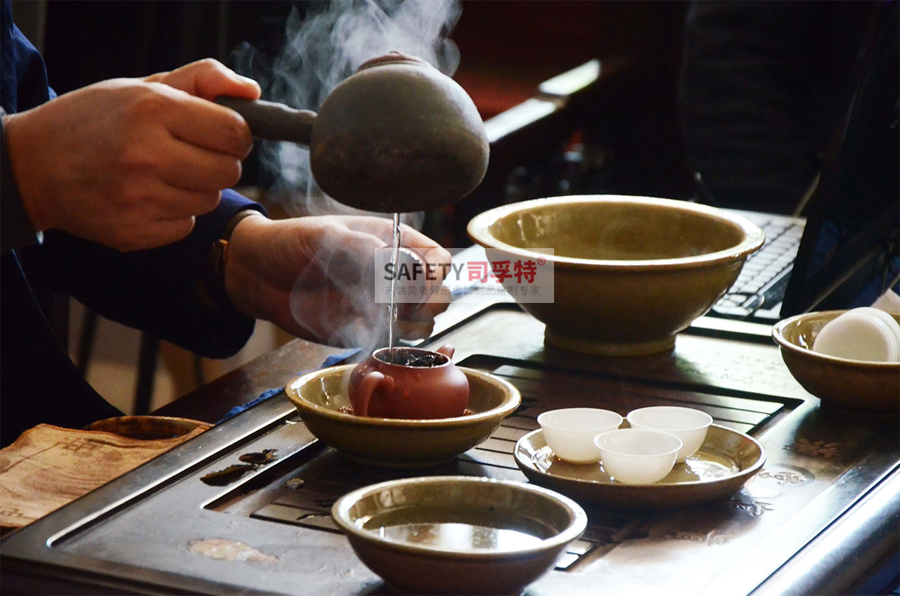 “圍爐煮茶”為什么火？年輕人追捧是有原因的-司孚特圍爐茶桌(圖2)