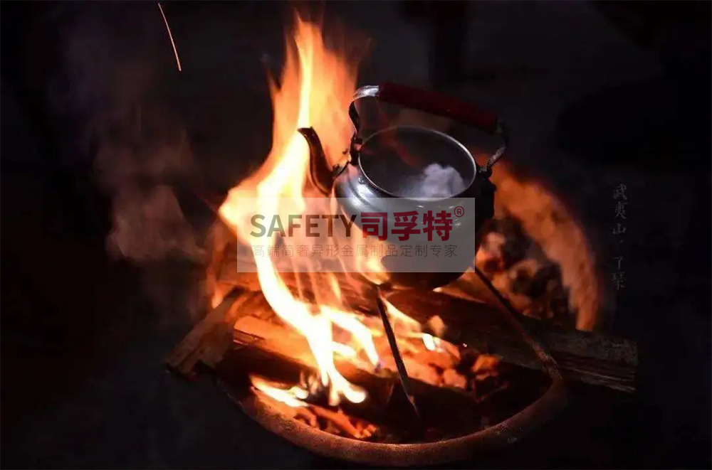 經典永不過時，“圍爐煮茶”掀起新式社交風「司孚特圍爐茶桌」(圖1)