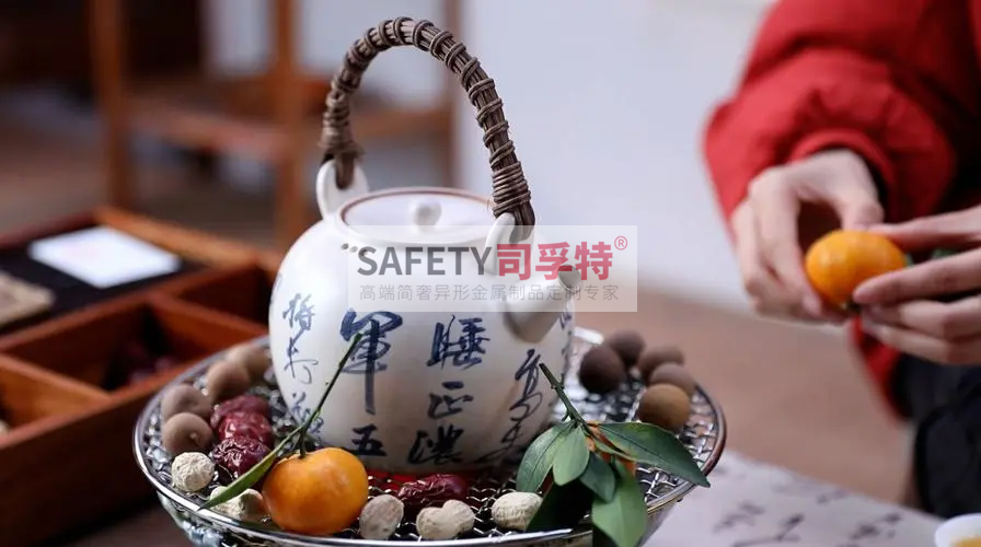 圍爐煮茶成民宿招牌項目，文旅行業需要“儀式感消費”[司孚特精制鋼圍爐](圖2)