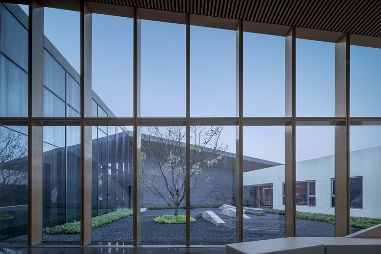 高端大跨度建筑為什么都在使用精制鋼系統-司孚特金屬(圖3)